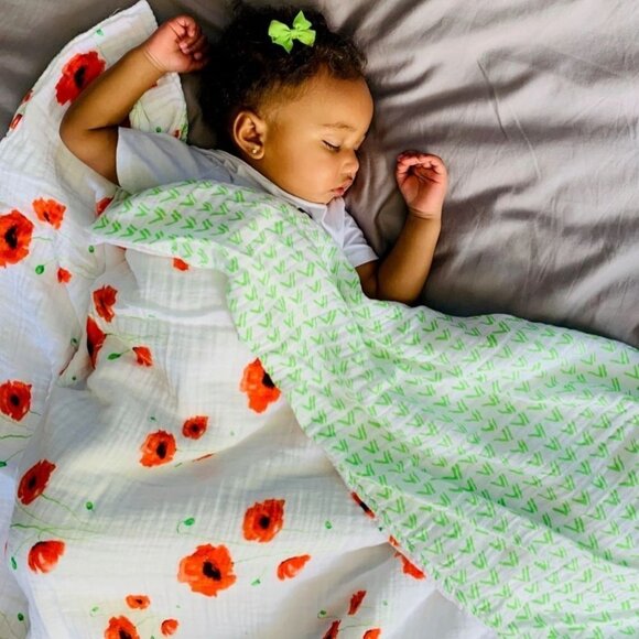 Malabar Baby 2 Pack Organic Muslin Swaddles Gift Set Poppyfield and Grass NEW - Picture 3 of 14